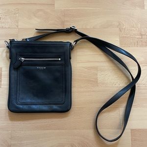 Vintage Coach crossbody bag